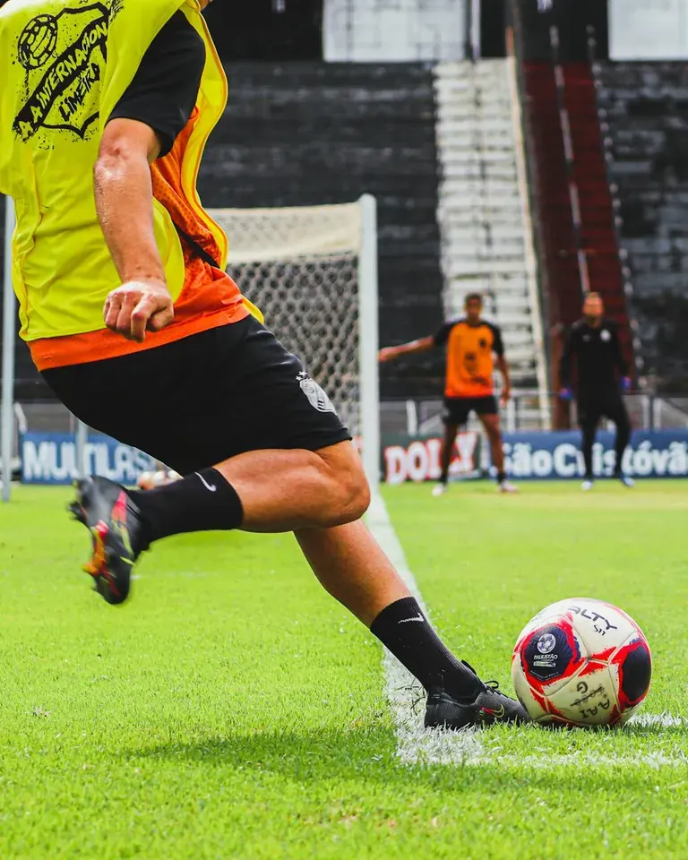 The Enforcer’s Paradox: Who Is Sunderland’s Most Disciplined Player in 2025/26?